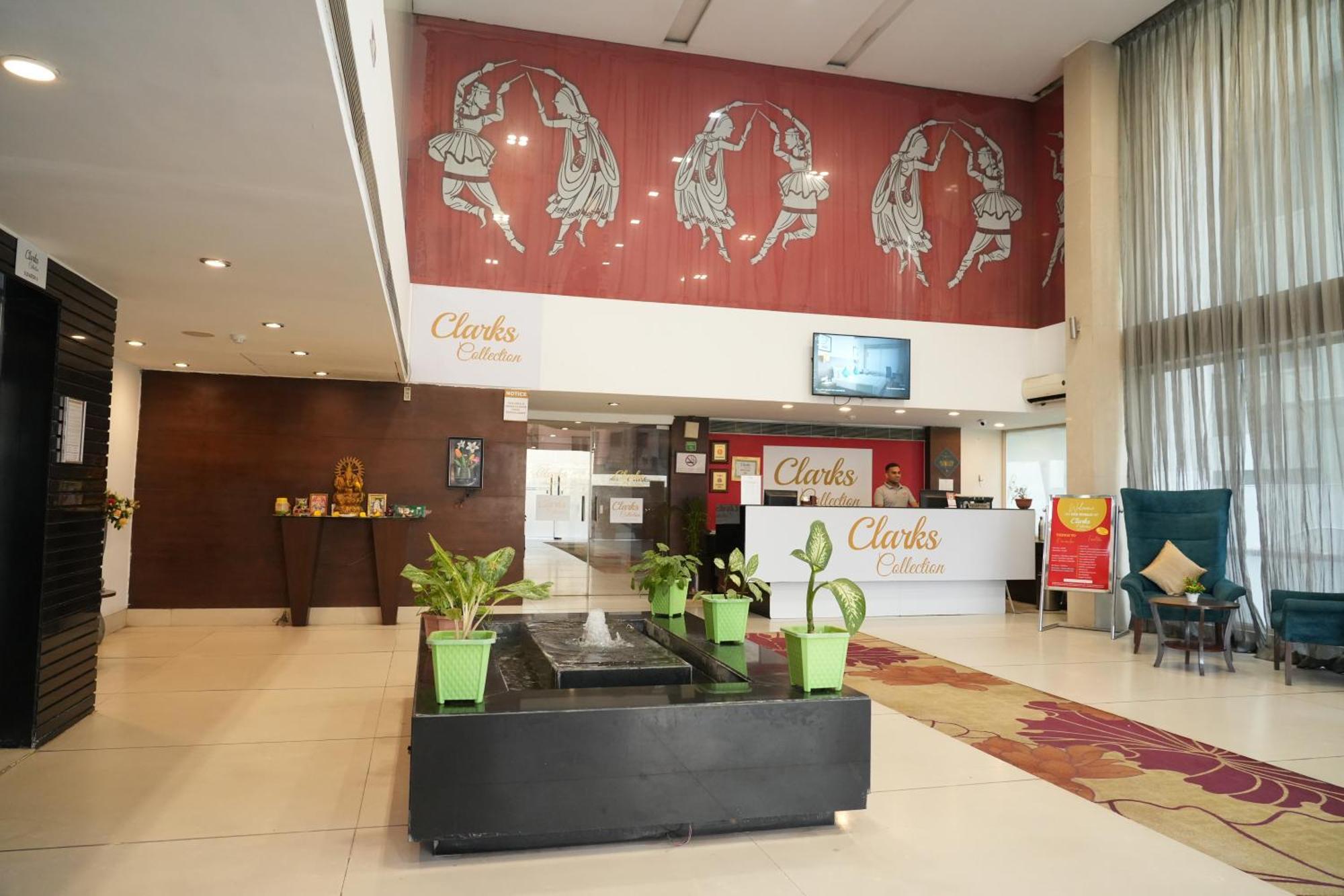 Hotel Clarks Collection Bhavnagar Buitenkant foto