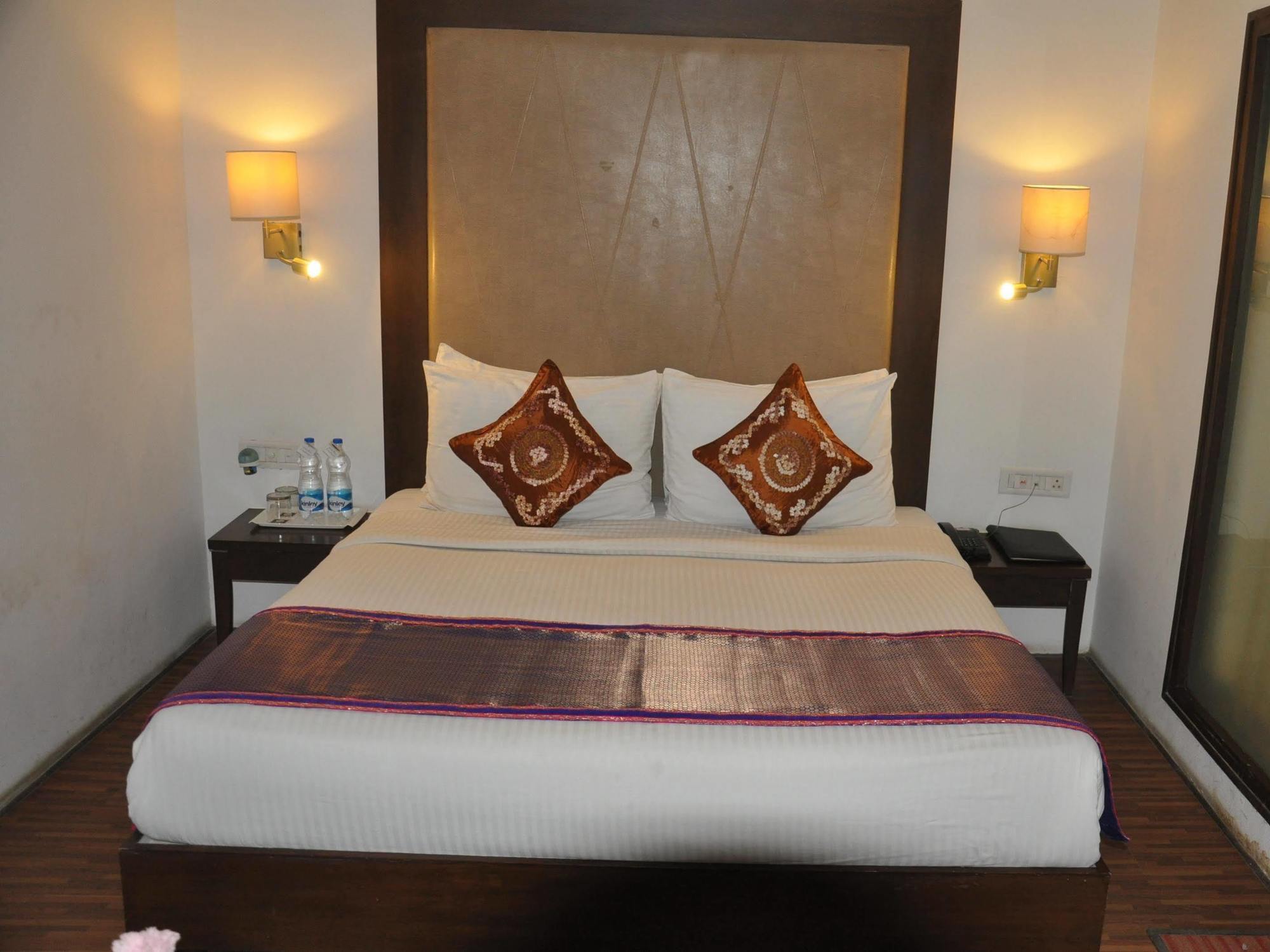 Hotel Clarks Collection Bhavnagar Buitenkant foto