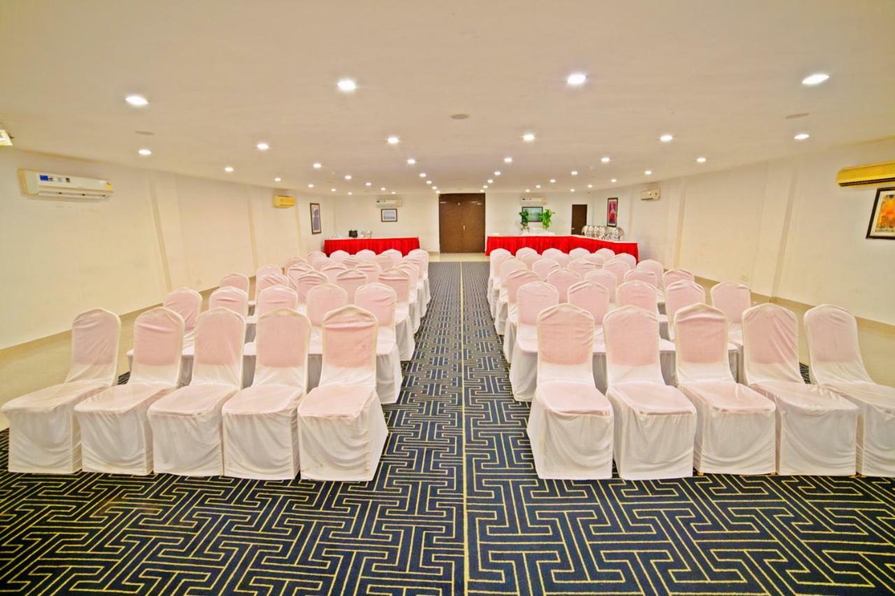 Hotel Clarks Collection Bhavnagar Buitenkant foto